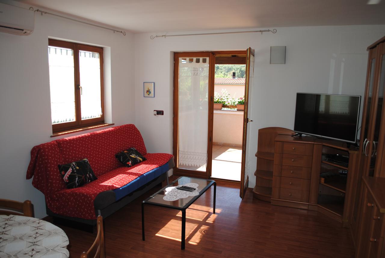 Holiday Home Ana พูลา ภายนอก รูปภาพ