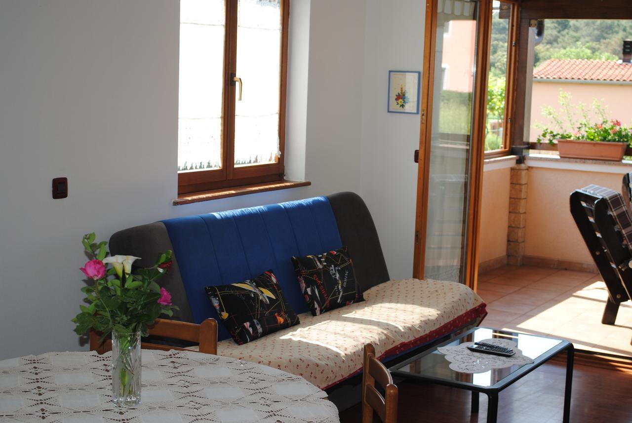 Holiday Home Ana พูลา ภายนอก รูปภาพ